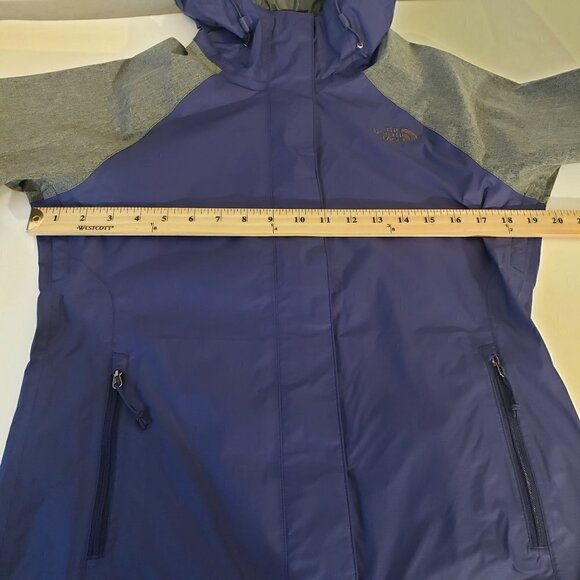 The North Face lightweight Rain Jacket women's size S - Picture 12 of 15